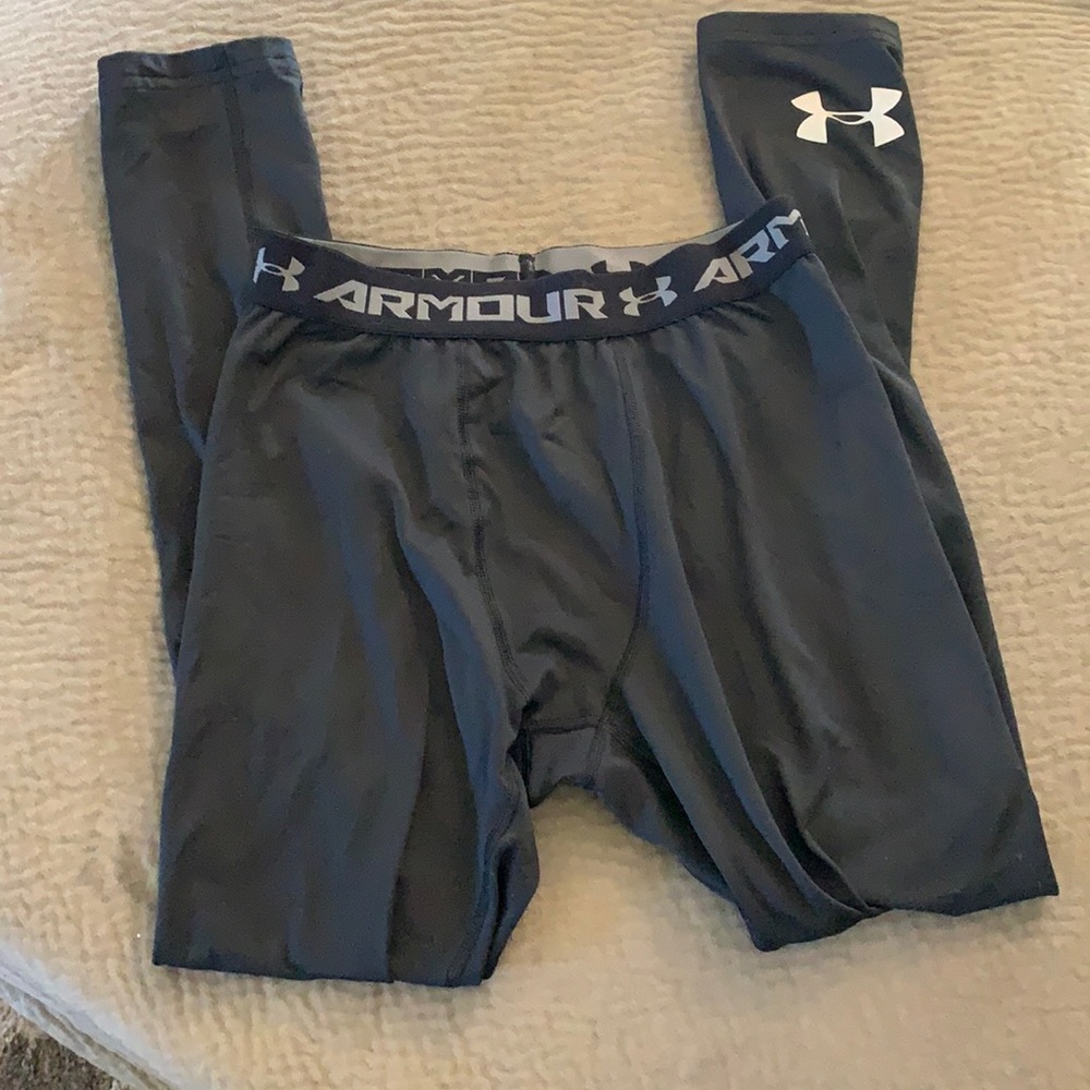 Boy’s (or girls) Under Armour leggings YLG